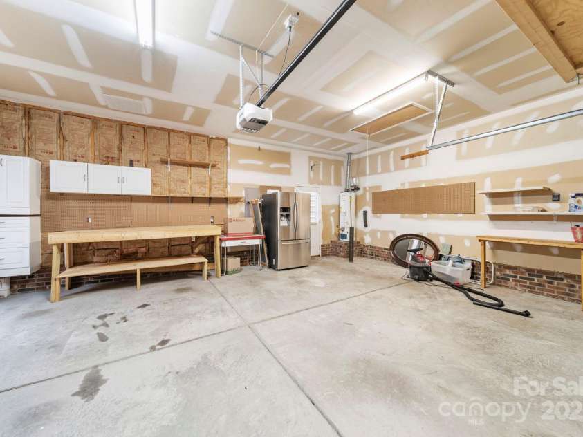 2006 Galena Chase Drive, Indian Trail, NC 28079.  MLS# CAR4322561, YatesRealty ID 3982. 