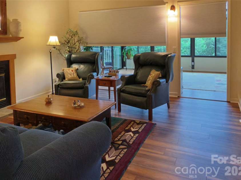 40 Sanctuary Drive, Burnsville, NC 28714.  MLS# CAR4274475, YatesRealty ID 3982. 