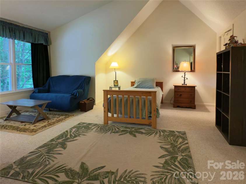 40 Sanctuary Drive, Burnsville, NC 28714.  MLS# CAR4274475, YatesRealty ID 3982. 