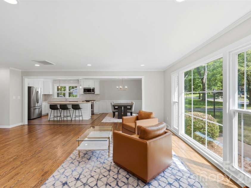 8115 Knollbrook Drive, Charlotte, NC 28270.  MLS# CAR4404364, YatesRealty ID 39821. 
