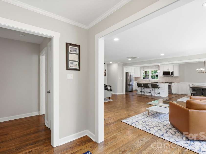 8115 Knollbrook Drive, Charlotte, NC 28270.  MLS# CAR4404364, YatesRealty ID 39821. 