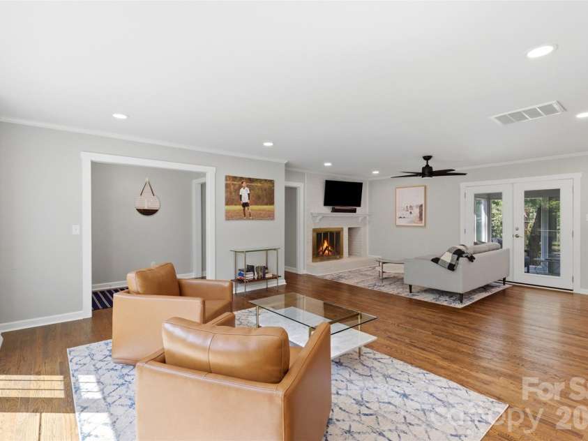 8115 Knollbrook Drive, Charlotte, NC 28270.  MLS# CAR4404364, YatesRealty ID 39821. 