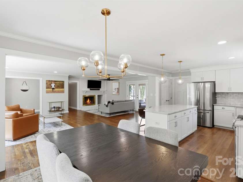 8115 Knollbrook Drive, Charlotte, NC 28270.  MLS# CAR4404364, YatesRealty ID 39821. 