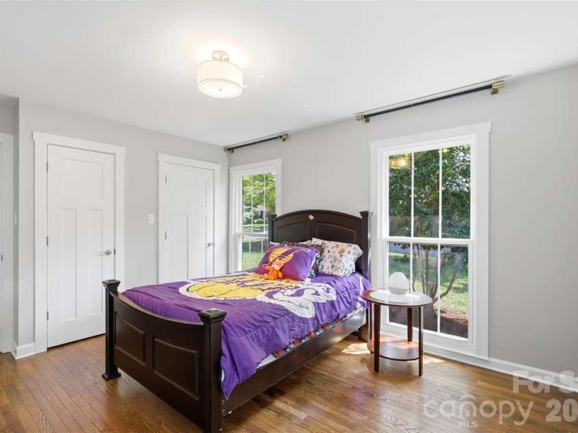 8115 Knollbrook Drive, Charlotte, NC 28270.  MLS# CAR4404364, YatesRealty ID 39821. 