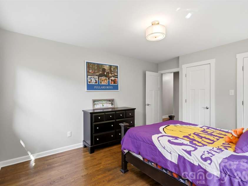 8115 Knollbrook Drive, Charlotte, NC 28270.  MLS# CAR4404364, YatesRealty ID 39821. 