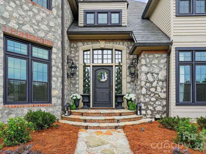 525 Lake Lynn Road, Concord, NC 28025.  MLS# CAR4403591, YatesRealty ID 39824. 