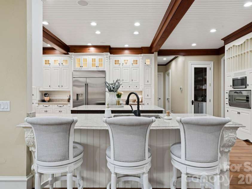 525 Lake Lynn Road, Concord, NC 28025.  MLS# CAR4403591, YatesRealty ID 39824. 