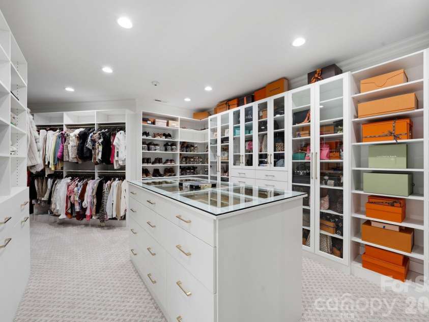 525 Lake Lynn Road, Concord, NC 28025.  MLS# CAR4403591, YatesRealty ID 39824. 