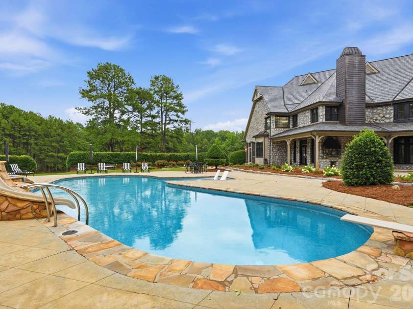 525 Lake Lynn Road, Concord, NC 28025.  MLS# CAR4403591, YatesRealty ID 39824. 