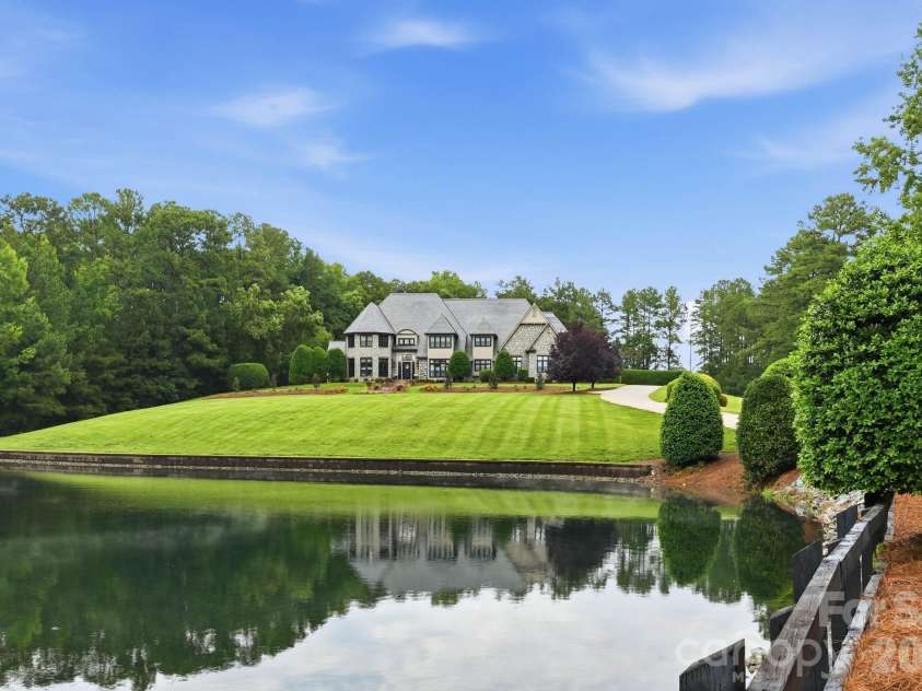525 Lake Lynn Road, Concord, NC 28025.  MLS# CAR4403591, YatesRealty ID 39824. 