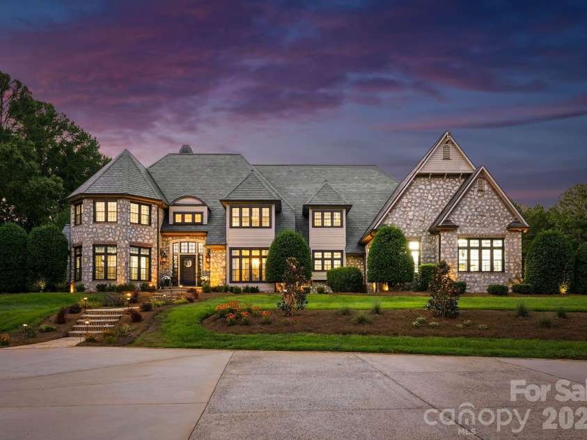 525 Lake Lynn Road, Concord, NC 28025.  MLS# CAR4403591, YatesRealty ID 39824. 