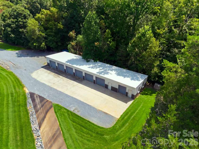 525 Lake Lynn Road, Concord, NC 28025.  MLS# CAR4403591, YatesRealty ID 39824. 