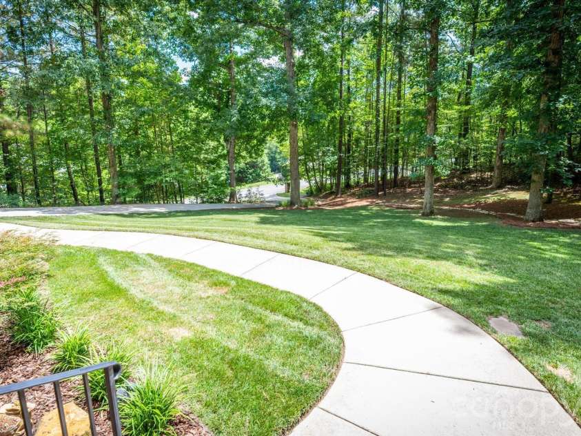 20029 Callaway Hills Lane, Davidson, NC 28036.  MLS# CAR4403527, YatesRealty ID 39825. 