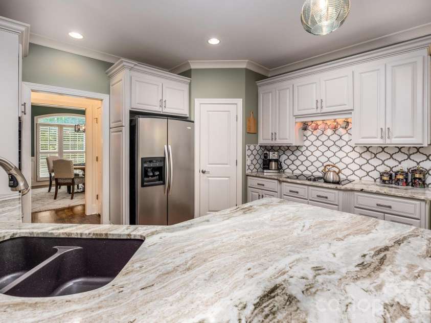 20029 Callaway Hills Lane, Davidson, NC 28036.  MLS# CAR4403527, YatesRealty ID 39825. 