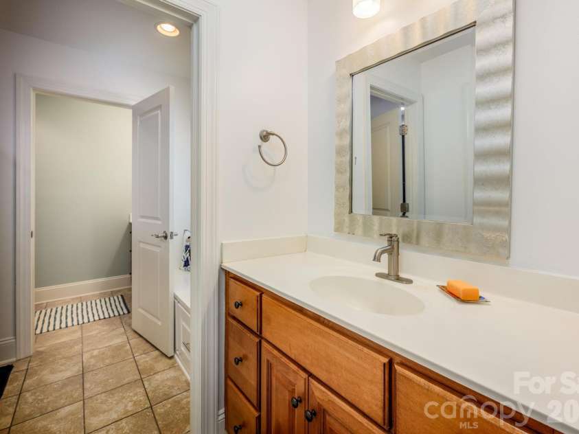 20029 Callaway Hills Lane, Davidson, NC 28036.  MLS# CAR4403527, YatesRealty ID 39825. 