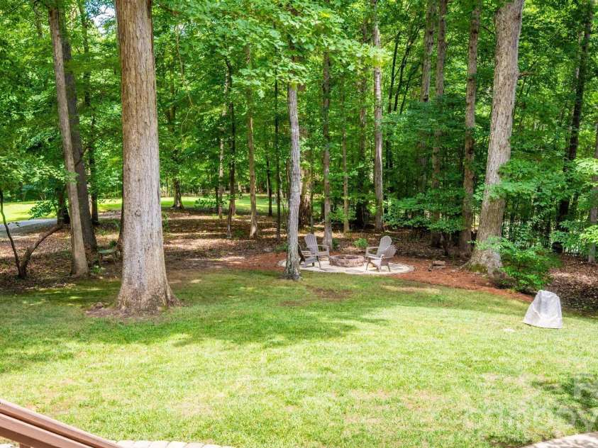 20029 Callaway Hills Lane, Davidson, NC 28036.  MLS# CAR4403527, YatesRealty ID 39825. 