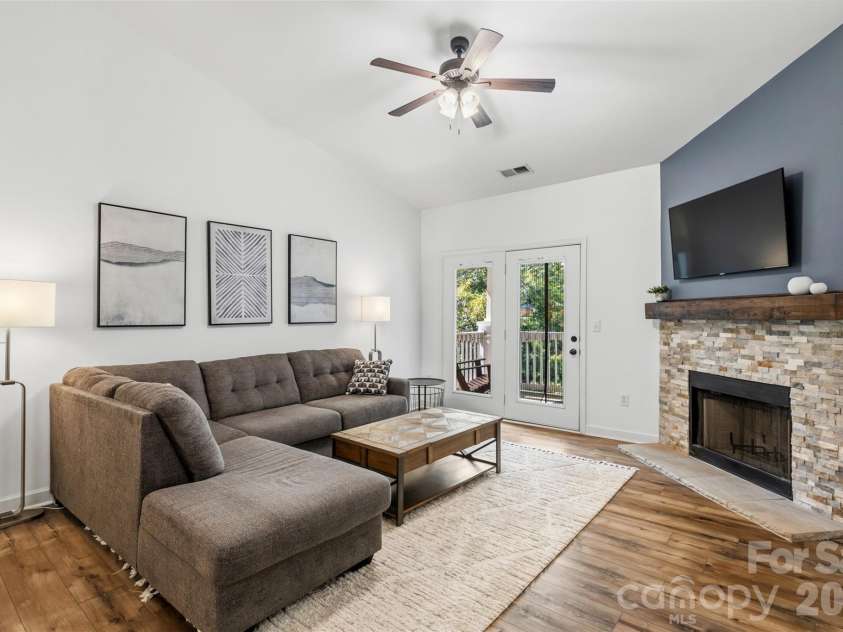 12324 Copper Mountain Boulevard, Charlotte, NC 28277.  MLS# CAR4403263, YatesRealty ID 39827. 
