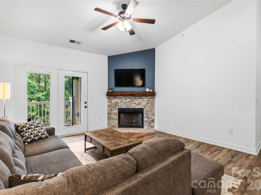 12324 Copper Mountain Boulevard, Charlotte, NC 28277.  MLS# CAR4434918, YatesRealty ID 39827. 