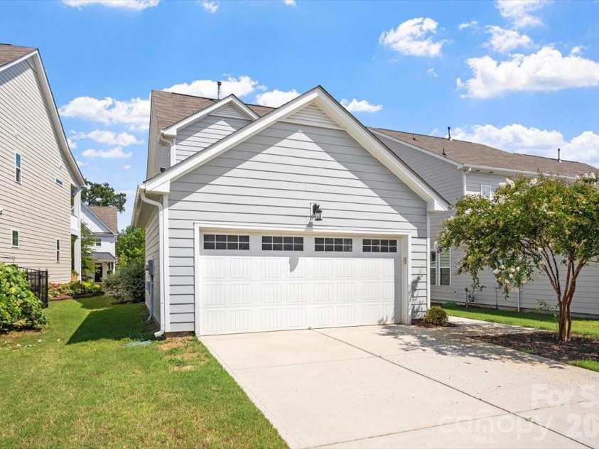 133 Beldenshire Way, Holly Springs, NC 27540.  MLS# CAR4403195, YatesRealty ID 39829. 
