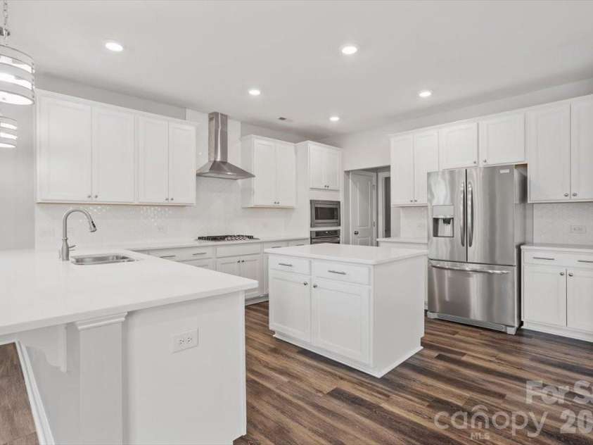 133 Beldenshire Way, Holly Springs, NC 27540.  MLS# CAR4403195, YatesRealty ID 39829. 