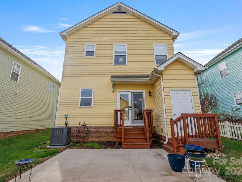 115 Decatur Avenue, Mooresville, NC 28117.  MLS# CAR4327480, YatesRealty ID 3983. 