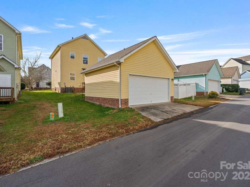 115 Decatur Avenue, Mooresville, NC 28117.  MLS# CAR4327480, YatesRealty ID 3983. 