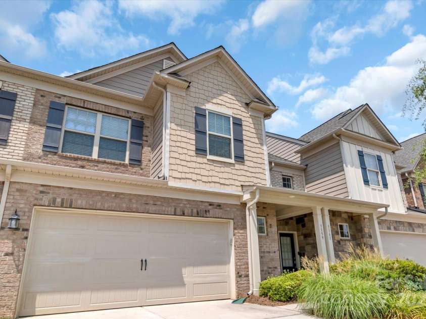 3159 Hartson Pointe Drive, Fort Mill, SC 29707.  MLS# CAR4275300, YatesRealty ID 3983. 
