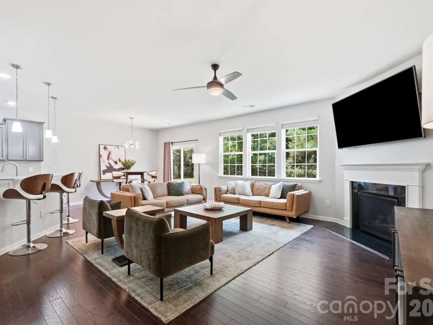 9815 Caledenia Drive, Huntersville, NC 28078.  MLS# CAR4403205, YatesRealty ID 39830. 