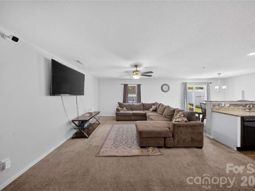 3361 Ellingford Road, Charlotte, NC 28214.  MLS# CAR4402921, YatesRealty ID 39831. 