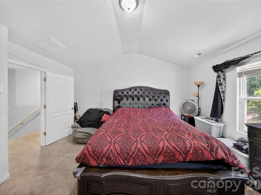 3361 Ellingford Road, Charlotte, NC 28214.  MLS# CAR4402921, YatesRealty ID 39831. 