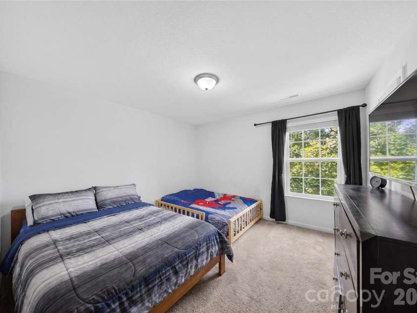 3361 Ellingford Road, Charlotte, NC 28214.  MLS# CAR4402921, YatesRealty ID 39831. 