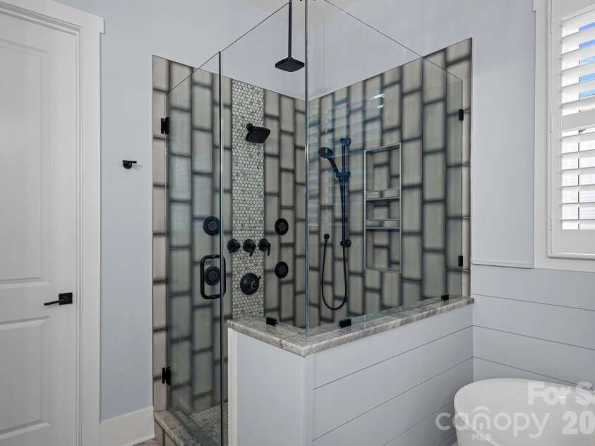 13105 White Spruce Court, Huntersville, NC 28078.  MLS# CAR4402677, YatesRealty ID 39833. 