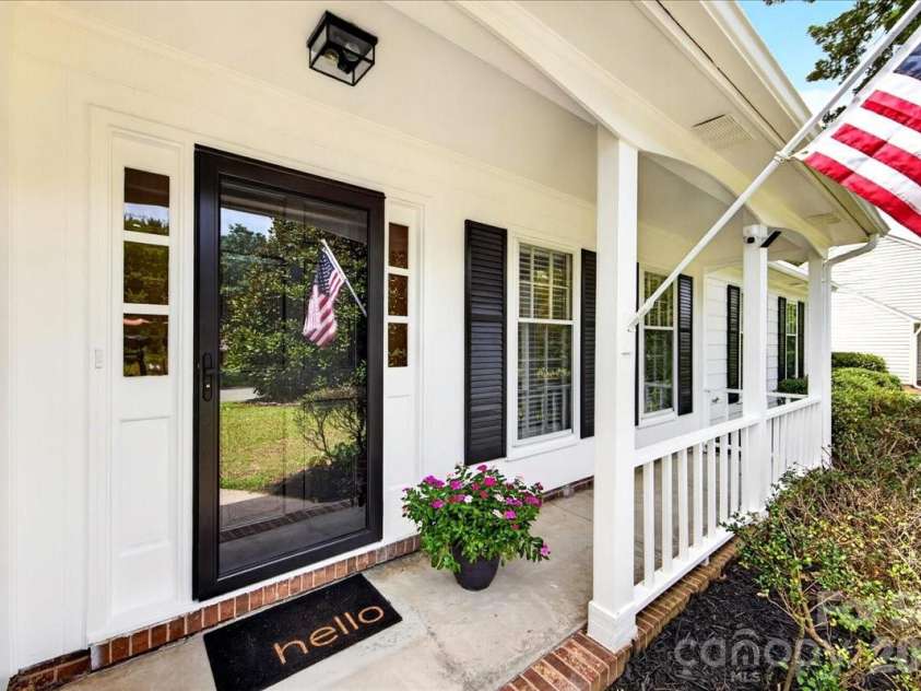 2000 Lawton Bluff Road, Charlotte, NC 28226.  MLS# CAR4403159, YatesRealty ID 39834. 