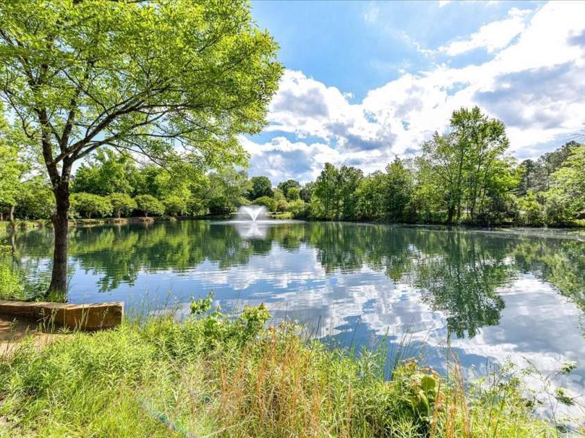 2000 Lawton Bluff Road, Charlotte, NC 28226.  MLS# CAR4403159, YatesRealty ID 39834. 