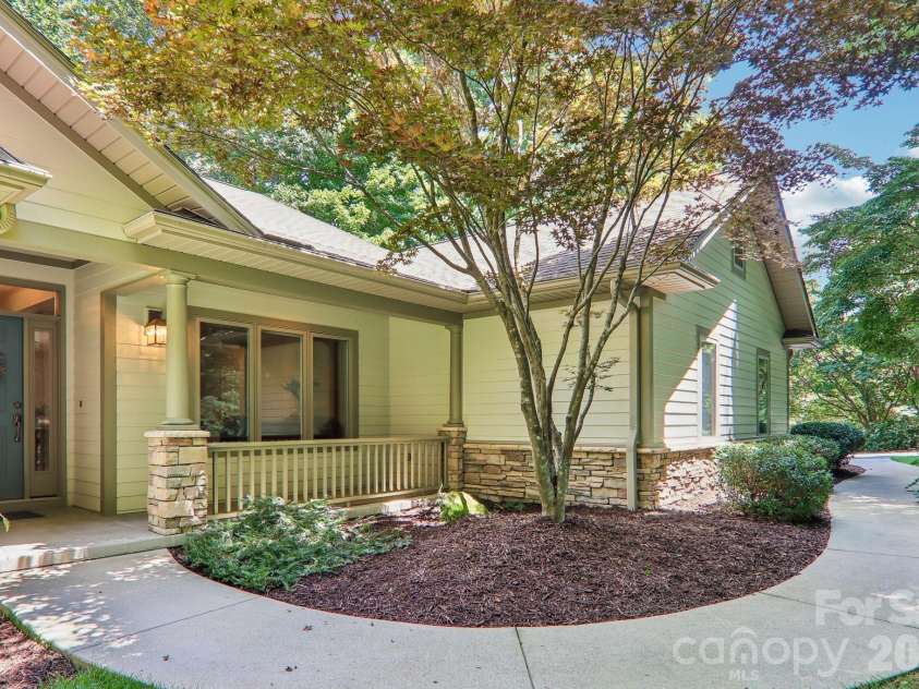 24 Turkey Roost Court, Flat Rock, NC 28739.  MLS# CAR4402164, YatesRealty ID 39835. 