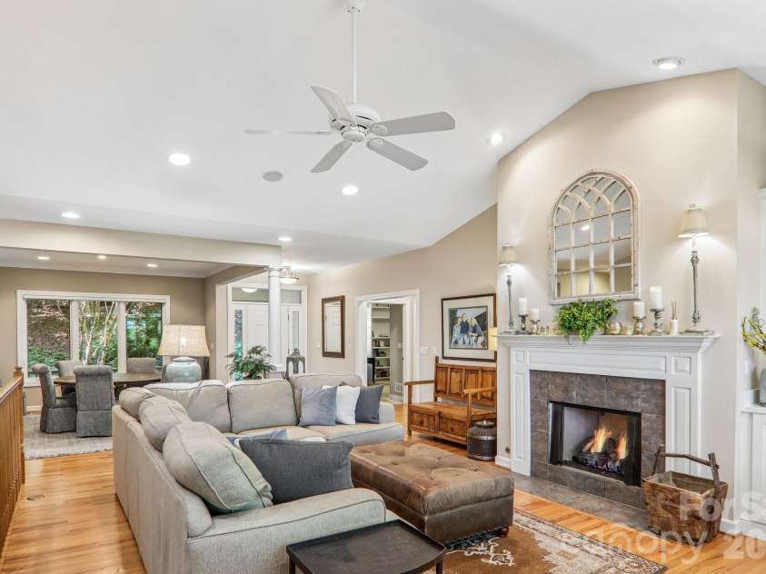 24 Turkey Roost Court, Flat Rock, NC 28739.  MLS# CAR4402164, YatesRealty ID 39835. 