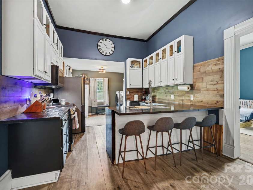 159 Lacy Street, Chester, SC 29706.  MLS# CAR4401942, YatesRealty ID 39836. Kitchen