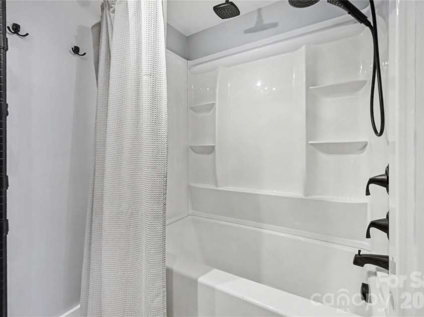 159 Lacy Street, Chester, SC 29706.  MLS# CAR4401942, YatesRealty ID 39836. Primary Bathroom