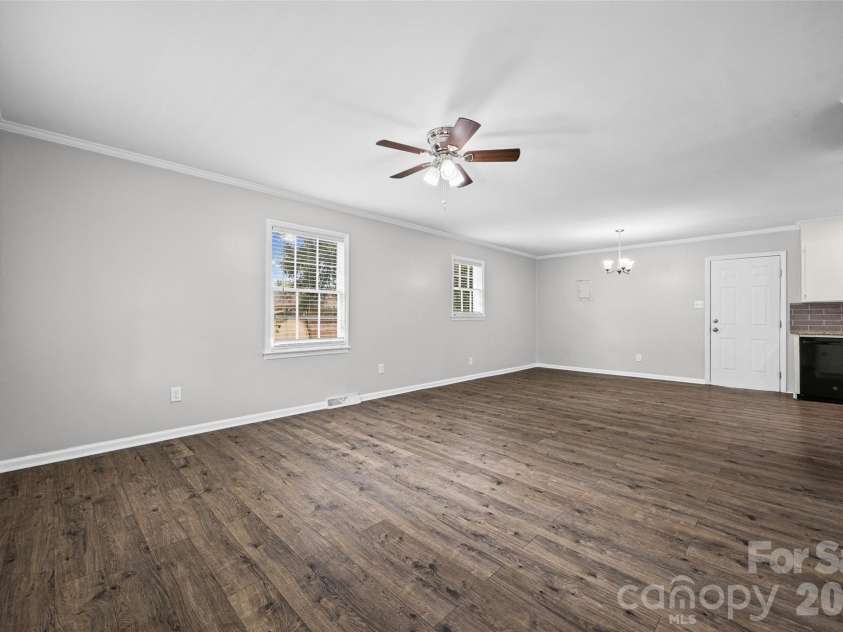 462 Heckle Boulevard, Rock Hill, SC 29730.  MLS# CAR4401618, YatesRealty ID 39838. 