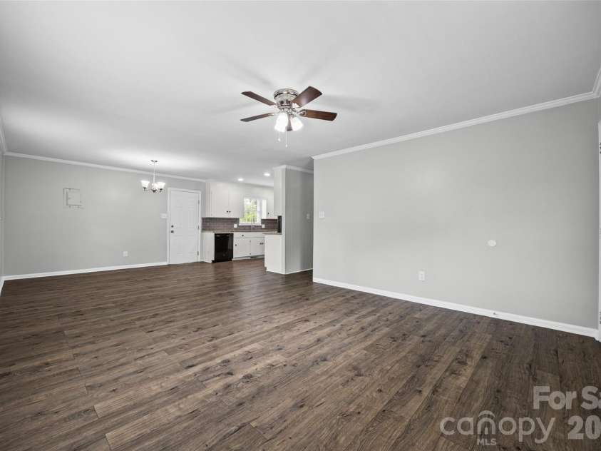 462 Heckle Boulevard, Rock Hill, SC 29730.  MLS# CAR4401618, YatesRealty ID 39838. 