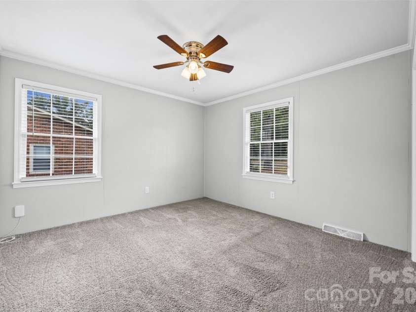 462 Heckle Boulevard, Rock Hill, SC 29730.  MLS# CAR4401618, YatesRealty ID 39838. 