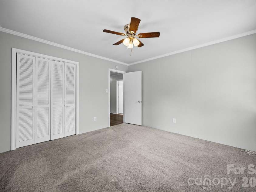 462 Heckle Boulevard, Rock Hill, SC 29730.  MLS# CAR4401618, YatesRealty ID 39838. 