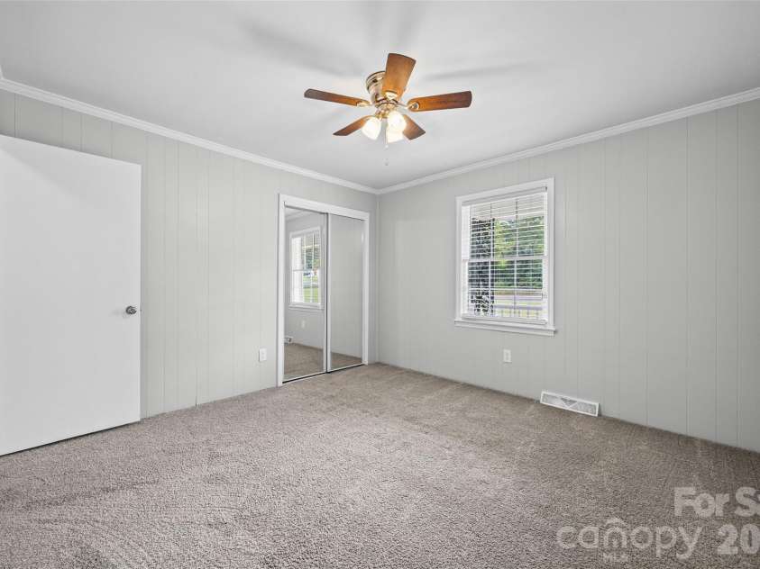 462 Heckle Boulevard, Rock Hill, SC 29730.  MLS# CAR4401618, YatesRealty ID 39838. 