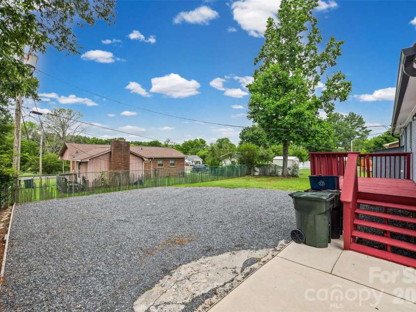462 Heckle Boulevard, Rock Hill, SC 29730.  MLS# CAR4401618, YatesRealty ID 39838. 
