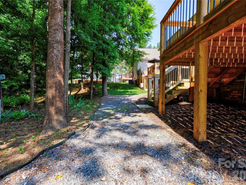 194 T R Harris Drive, Shelby, NC 28150.  MLS# CAR4403041, YatesRealty ID 3984. 