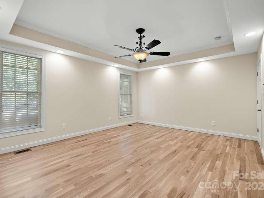 2488 Birdie Lane, Conover, NC 28613.  MLS# CAR4188247, YatesRealty ID 3984. 