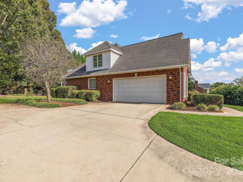 2488 Birdie Lane, Conover, NC 28613.  MLS# CAR4188247, YatesRealty ID 3984. 