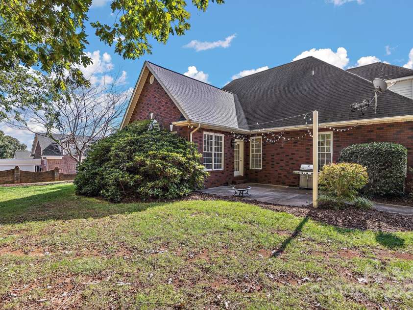 2488 Birdie Lane, Conover, NC 28613.  MLS# CAR4188247, YatesRealty ID 3984. 