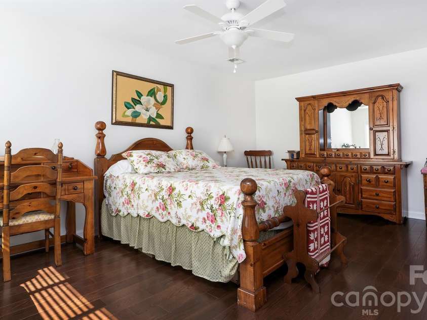 5100 Gamton Court, Charlotte, NC 28226.  MLS# CAR4402580, YatesRealty ID 39840. 