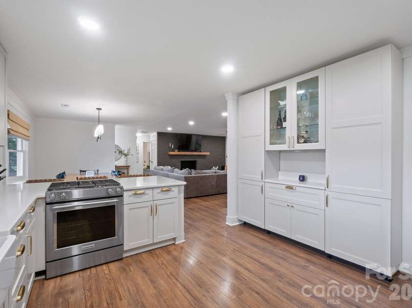 567 Canvasback Road, Mooresville, NC 28117.  MLS# CAR4401725, YatesRealty ID 39841. 